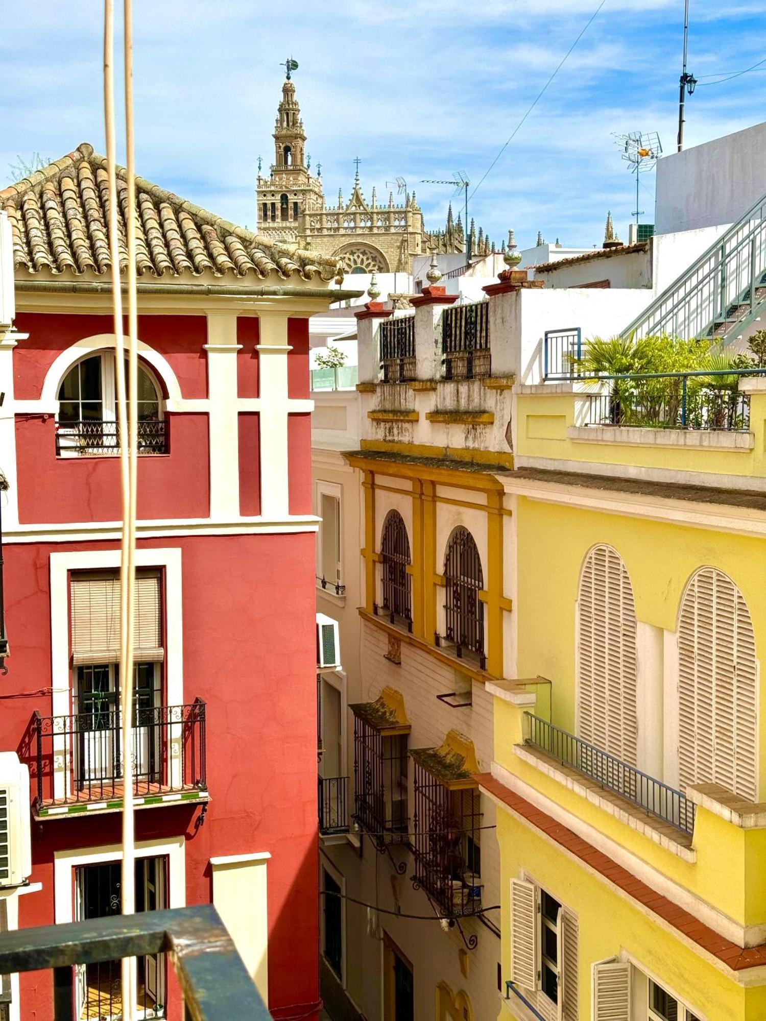 Luxury Cathedral Views In Sevilla Exterior foto